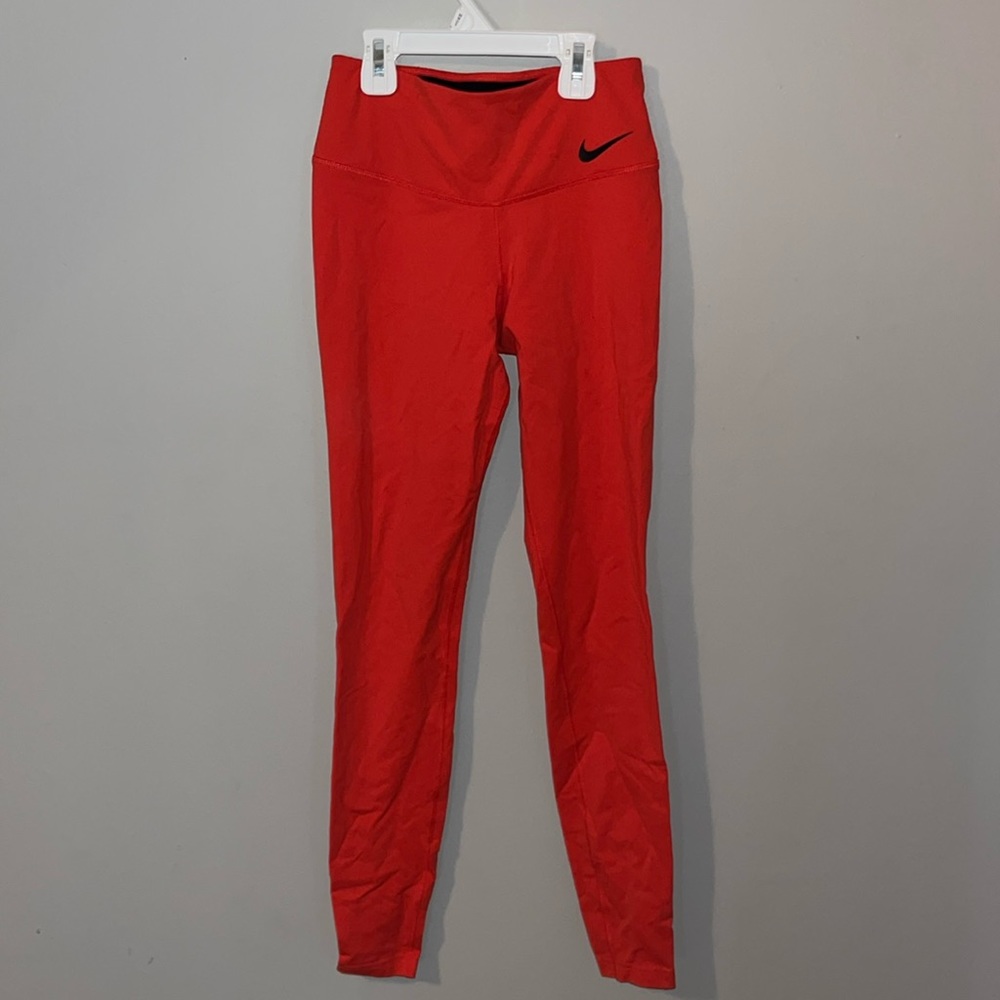 Nike Womans Gental-Support High-Waisted Leggings, size small